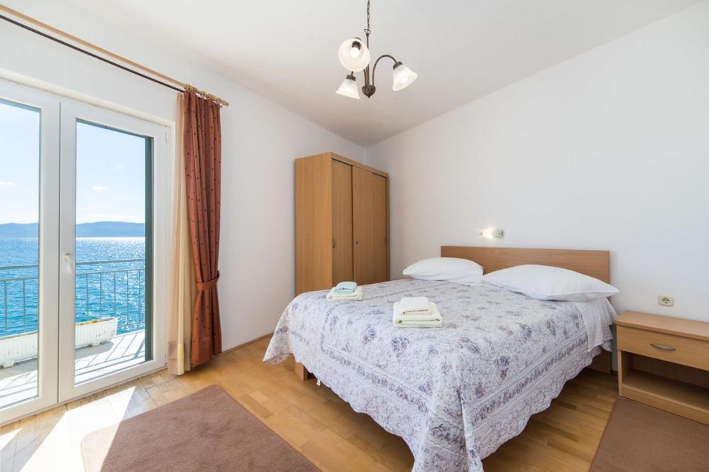 Apartments Dominko Brist Exterior foto